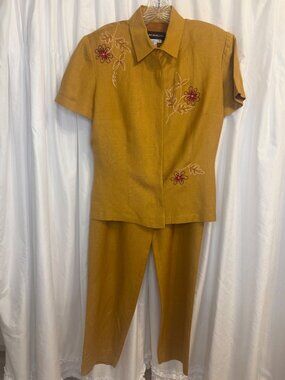Vintage Donna Morgan Mustard Embroidered Floral Linen Blend Short Sleeve Top & P